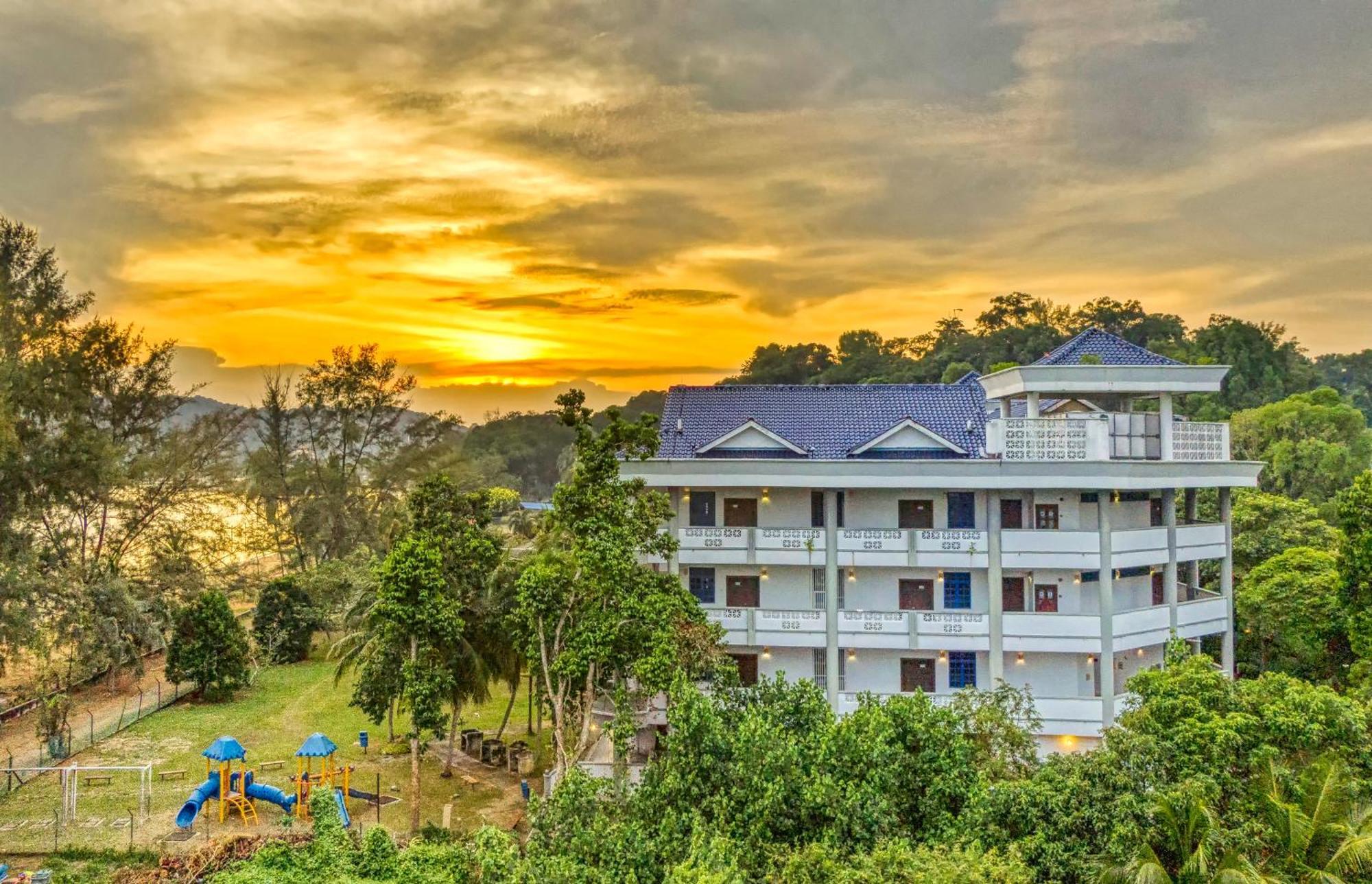 Long Sands Port Dickson Exterior foto